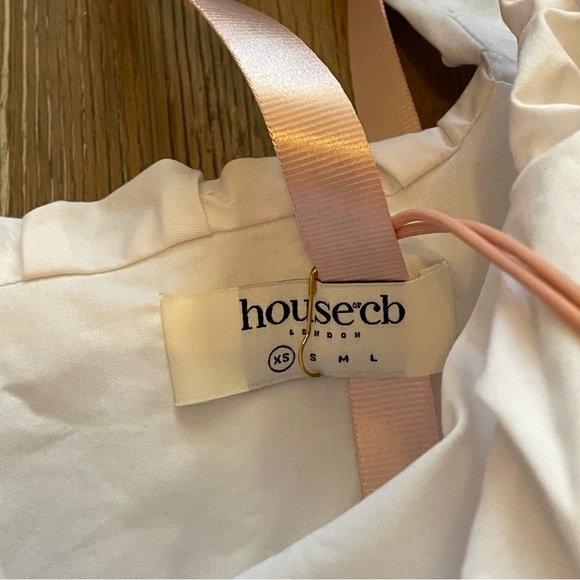 ✨SOLD✨ House of CB “Le Puff” Dress in White - Picture 7 of 9